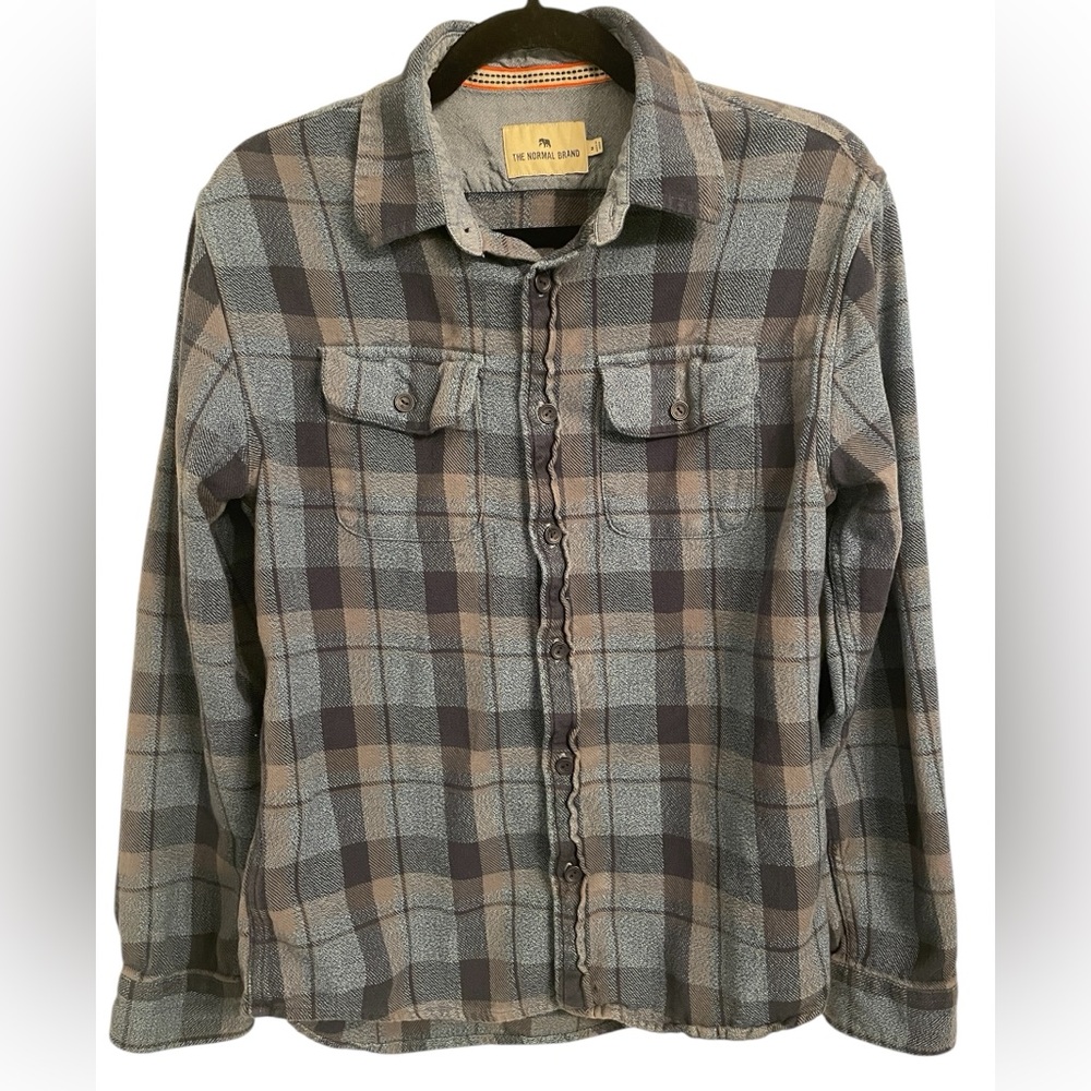 The Normal Brand Long Sleeve Button Down Men’s Medium Blue and Gray Plaid